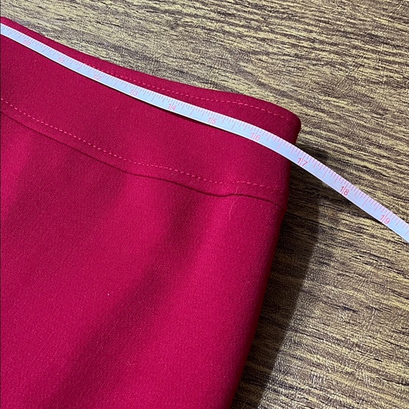 Tahari Vibrant Red Mini Skirt - Picture 3 of 5